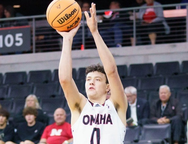 Big second half run propels Kansas past Omaha, 89-64 - Vimarsana News