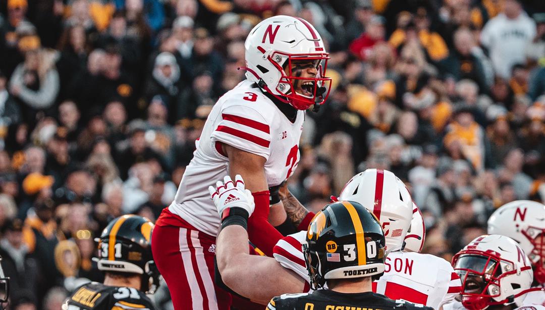 Huskers survive, pick up first win over Iowa since 2014 - Vimarsana News