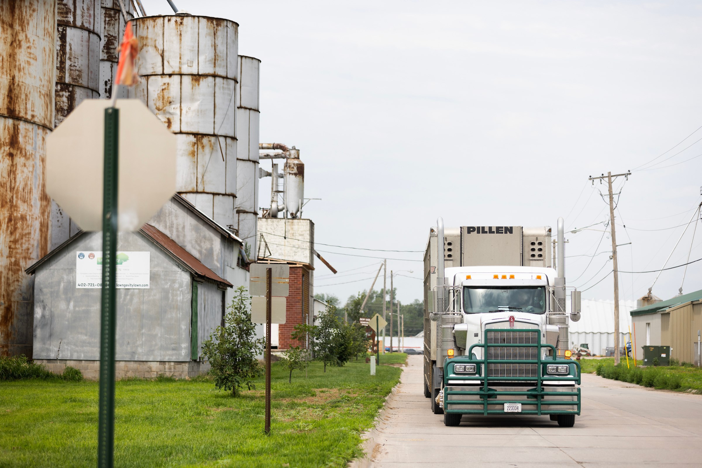 Pillen's Rise: After building pork empire, Nebraska's governor stands at intersection of state and ag power - NORTHEAST - Vimarsana News