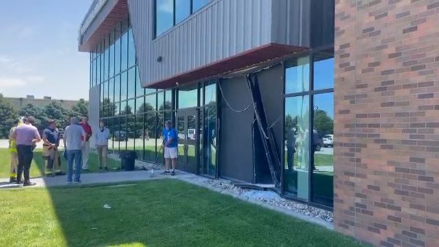 Car crashes into Norfolk YMCA - NORTHEAST - NEWS CHANNEL NEBRASKA