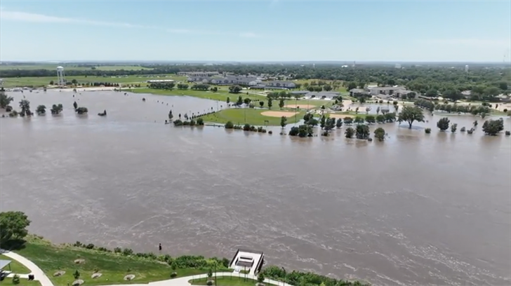 Pillen declares flooding emergency, requests people stay off Missouri ...